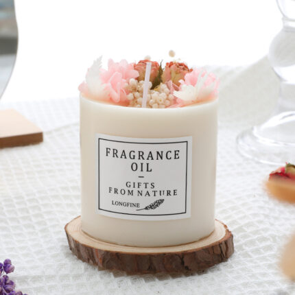 Romantic Dried Flowers Candles, offering a calming and fragrant experience with nature-inspired décor.